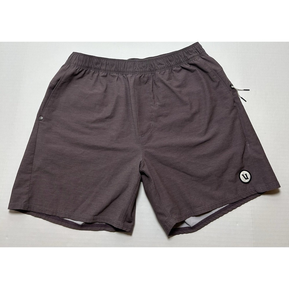 Vuori Kore Shorts Mens Medium Performance Stretch Athletic Logo Lined Gym Shorts